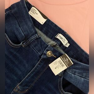✨ NWT Rue21 Curvy High Rise Skinny Jeans Size 8 ✨